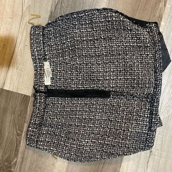 Sans Souci Gray Black Tweed Mini Skirt Size Small - Picture 11 of 11